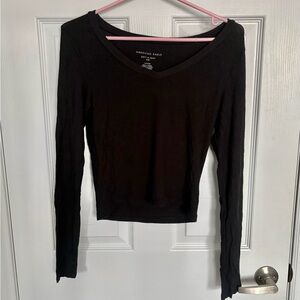 American Eagle v-neck long sleeve top